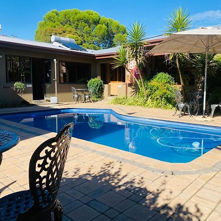 Greenleaf Guest Lodge Bloemfontein Extérieur photo