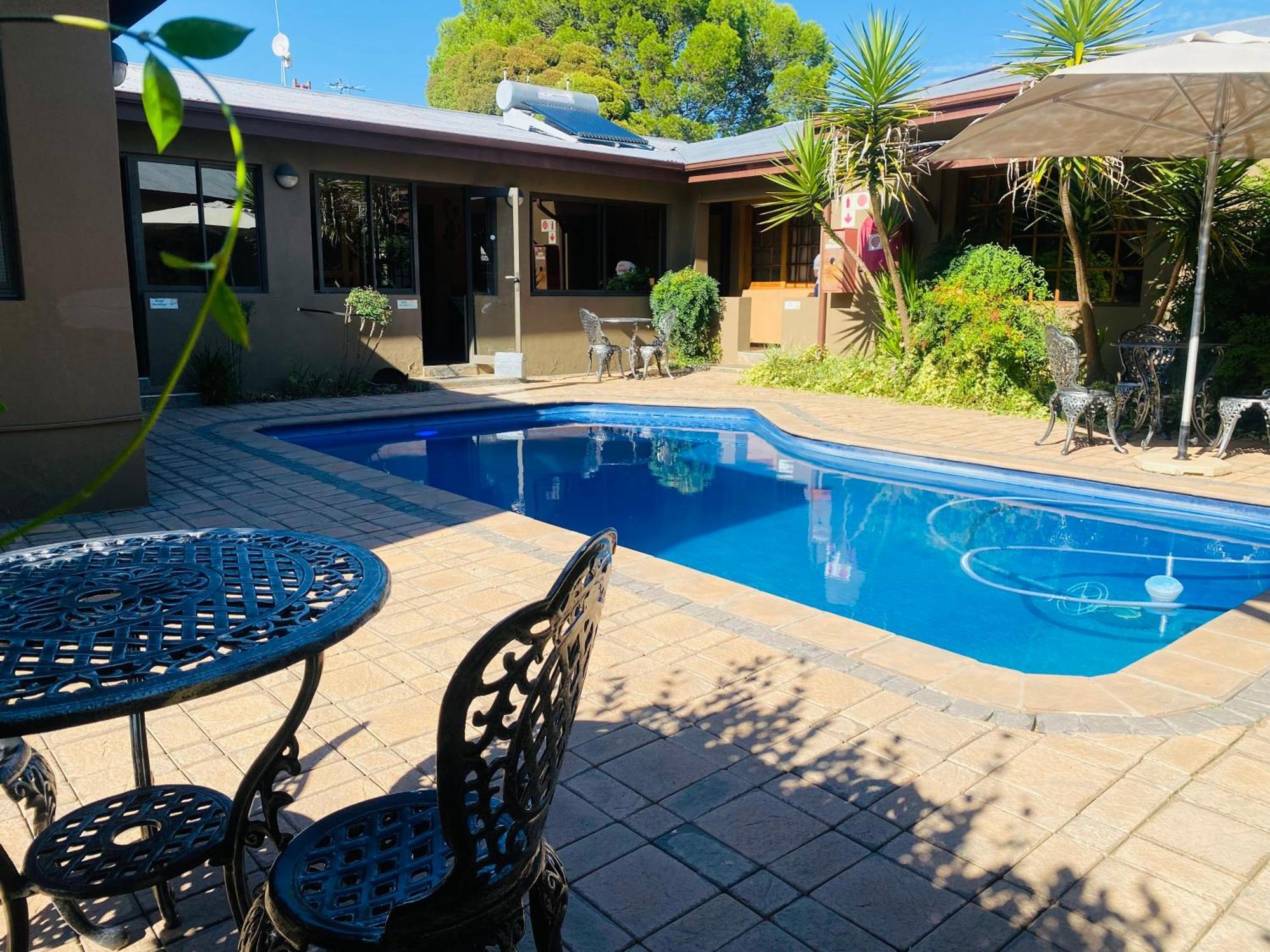 Greenleaf Guest Lodge Bloemfontein Extérieur photo