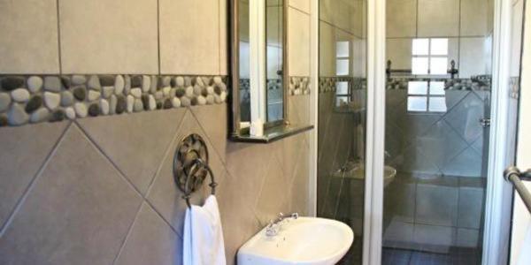 Greenleaf Guest Lodge Bloemfontein Extérieur photo