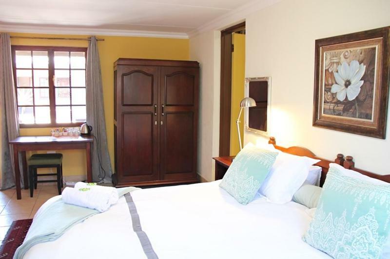 Greenleaf Guest Lodge Bloemfontein Extérieur photo